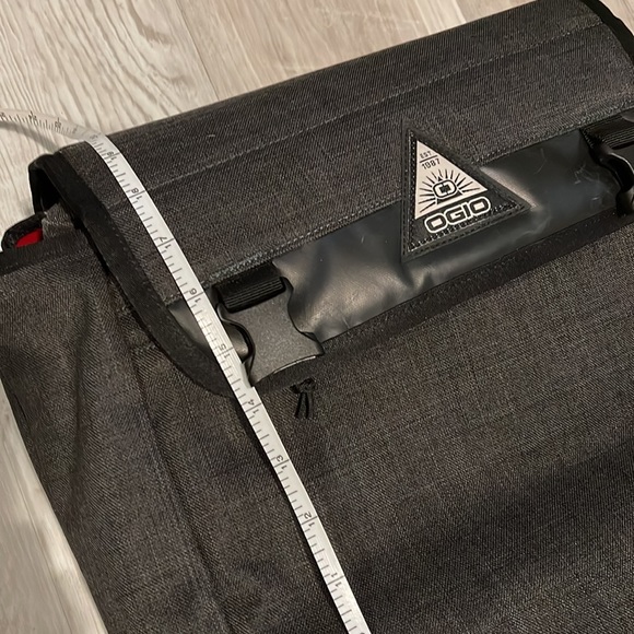 OGIO Ruck Backpack - Grey Red - Picture 2 of 6